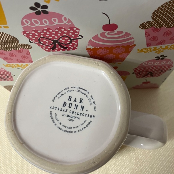 💐 Rae Dunn Artisan Collection ‘Mom Wife Boss’ Ceramic Mug - Picture 4 of 4